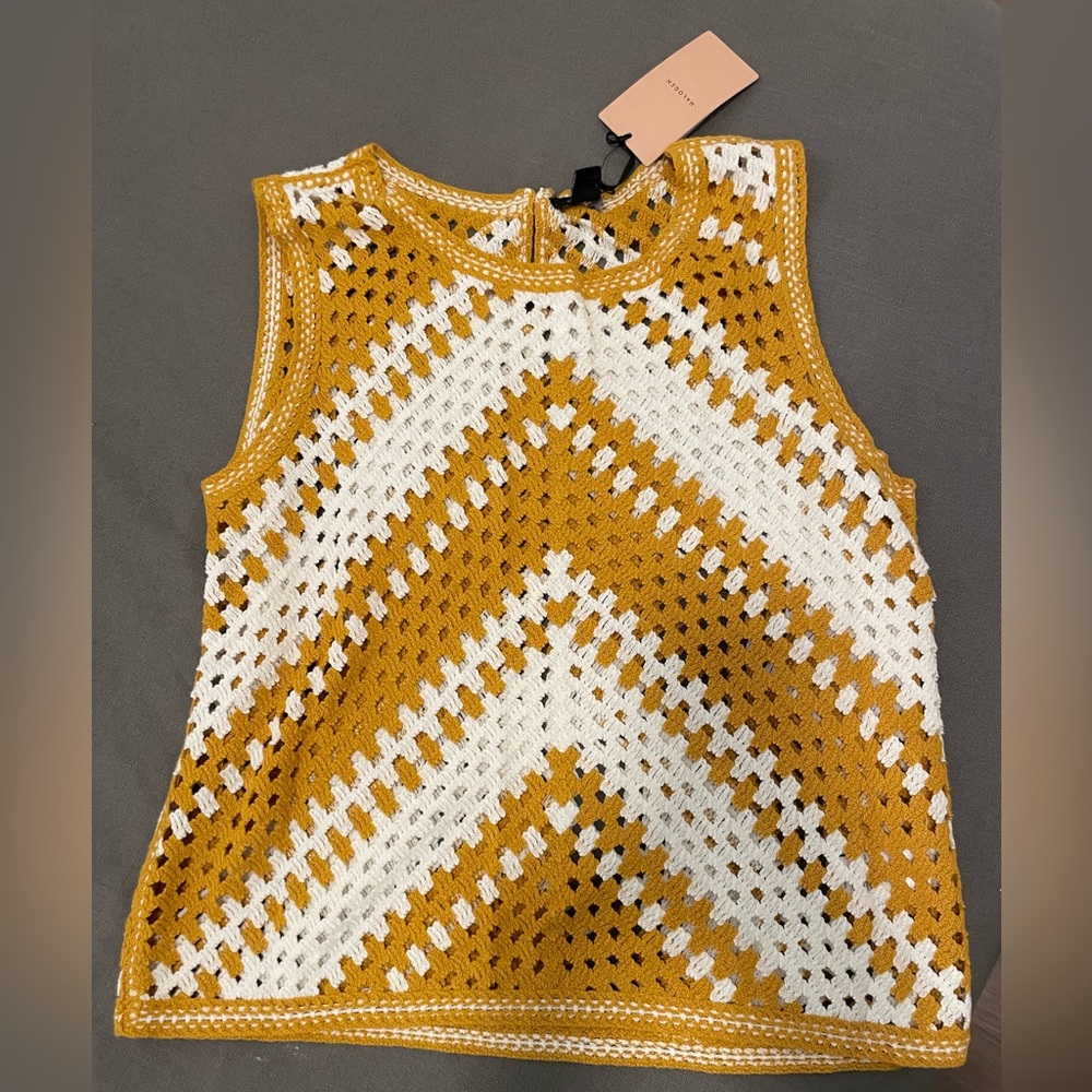 NWT Halogen Mustard and White Chevron Tank Top